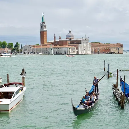 Veneziacentopercento Alle Ancore Apartment *