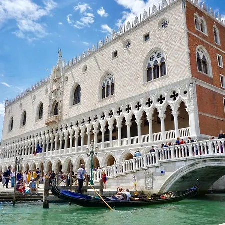 Apartment Veneziacentopercento Alle Ancore Venice